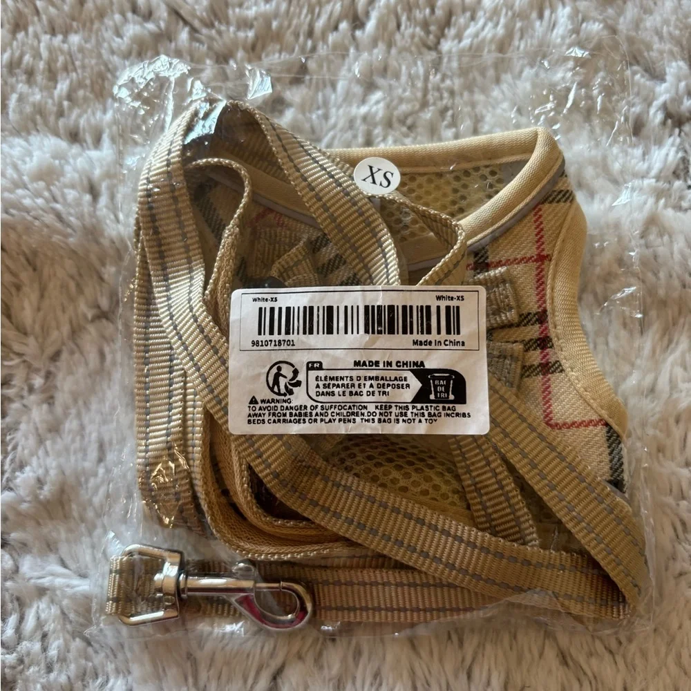 (Suredoo) Plaid Dog Harness and Leash Set
